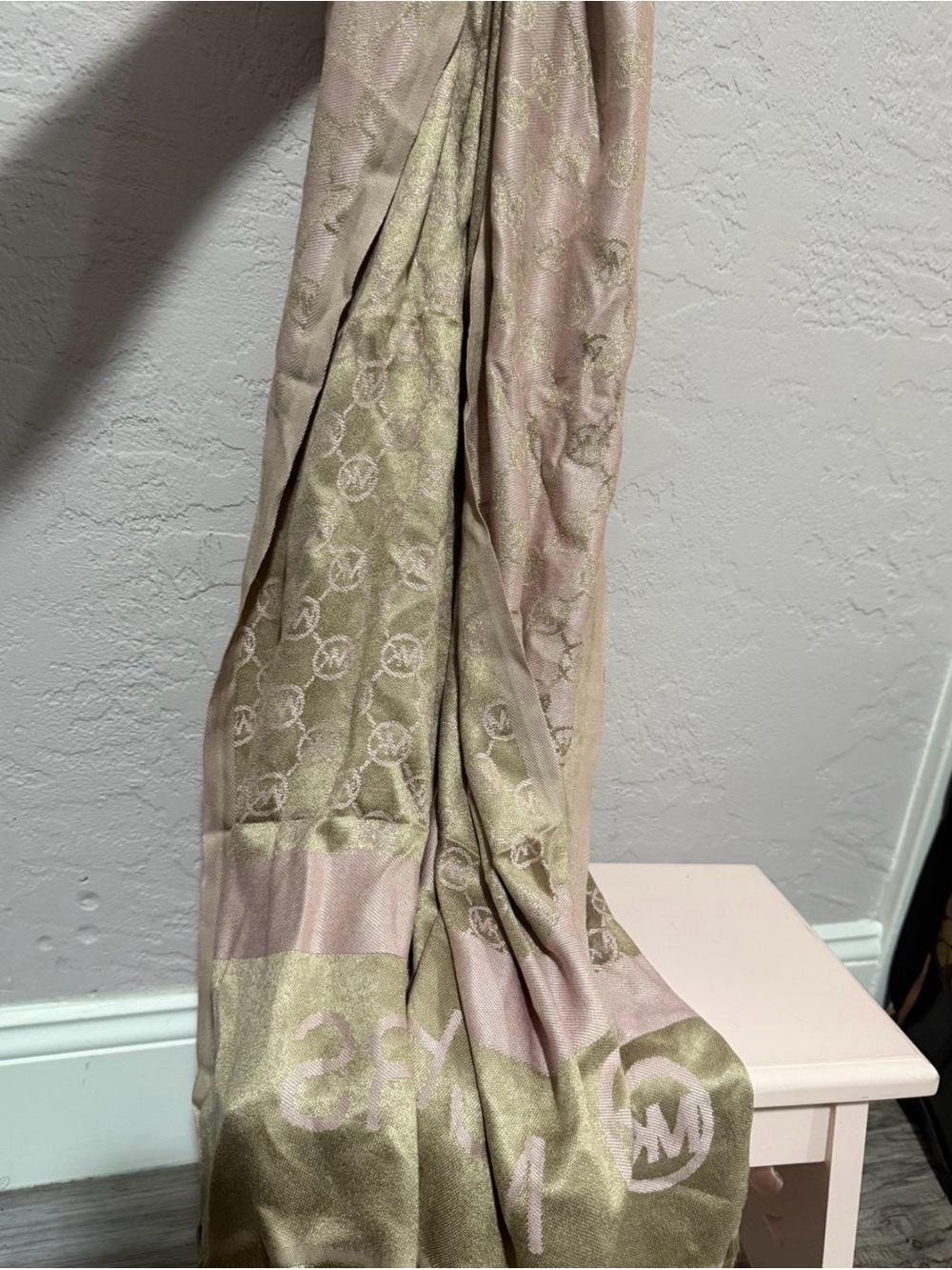 MK scarf